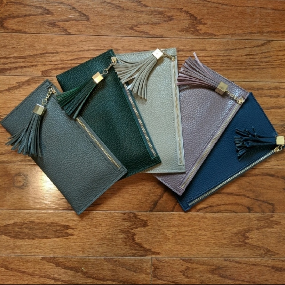 NEW (gray) Wonderful leather wallet with tassel 🤩